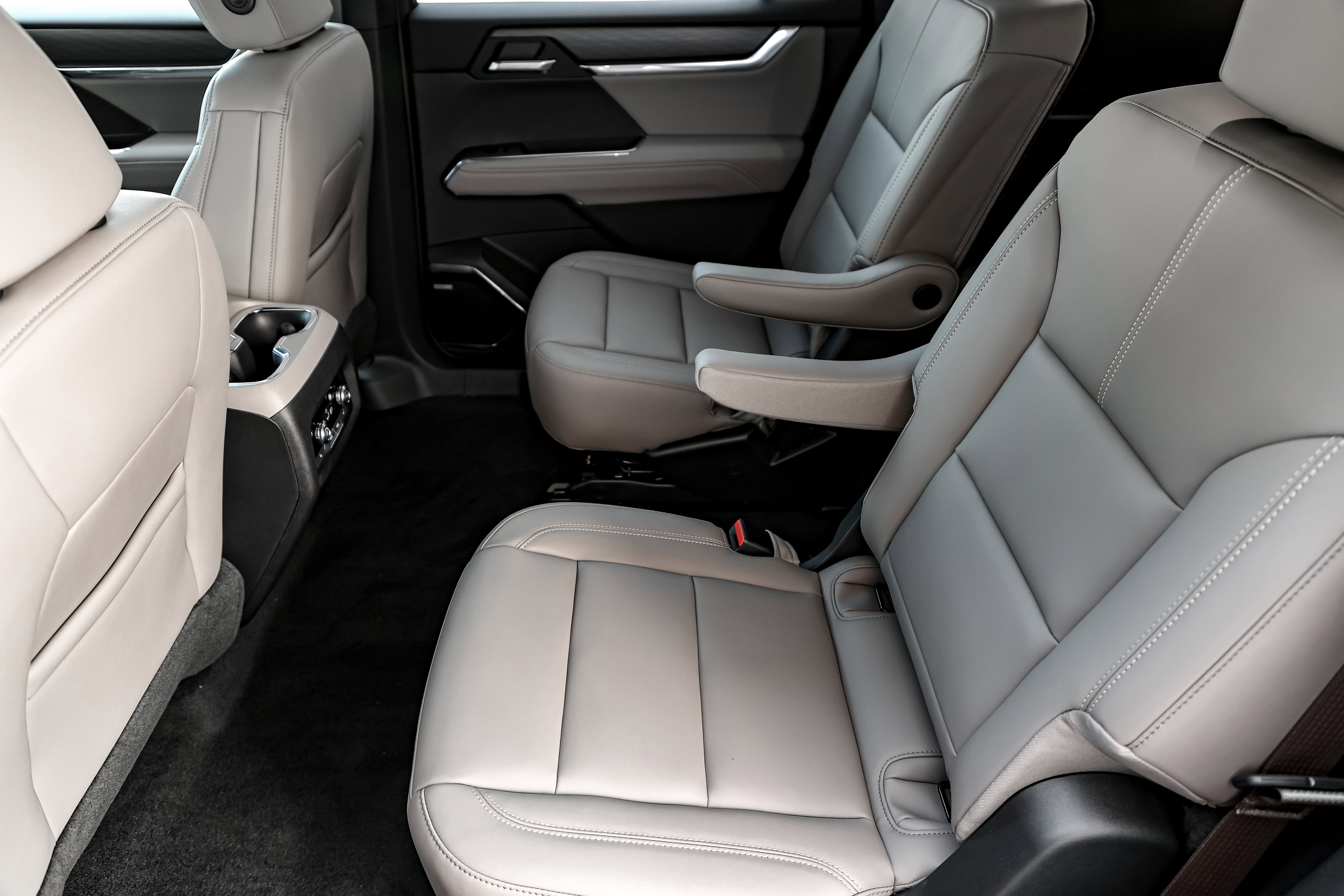 New 2026 GMC Acadia Elevation w/ Black Edition image 14