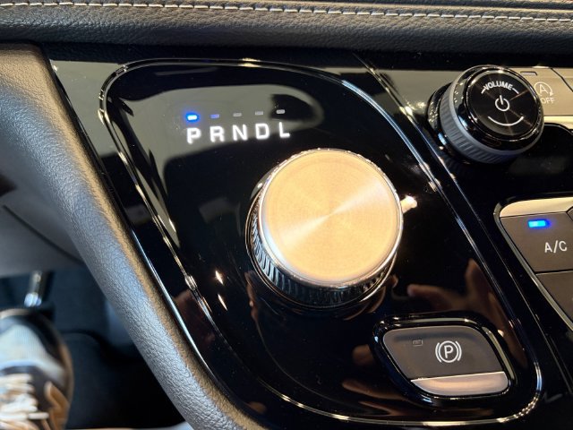 New 2027 Chrysler Pacifica Select FWD image 28