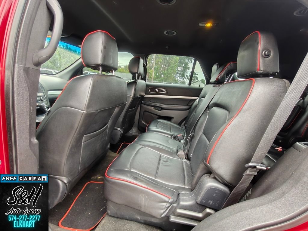 Used 2017 Ford Explorer XLT w/ Equipment Group 201A FWD image 17