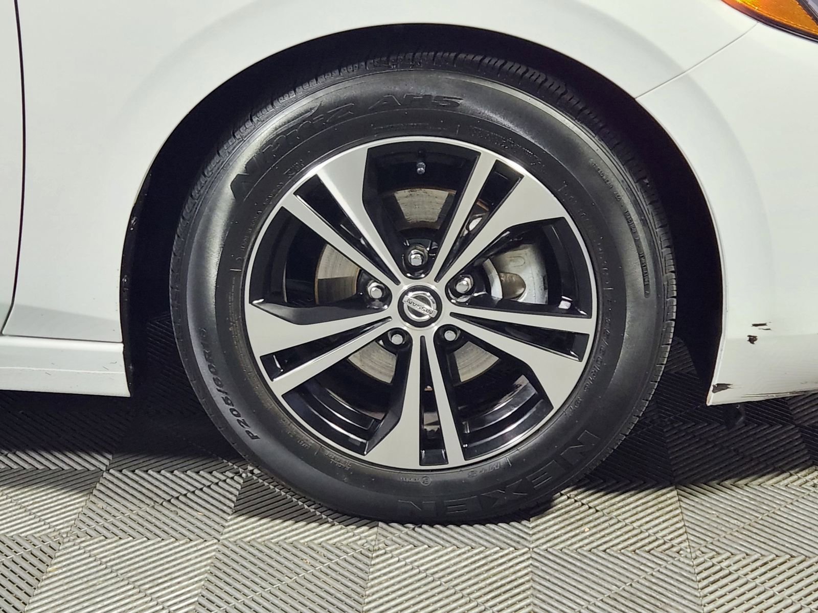 Used 2023 Nissan Sentra SV image 12