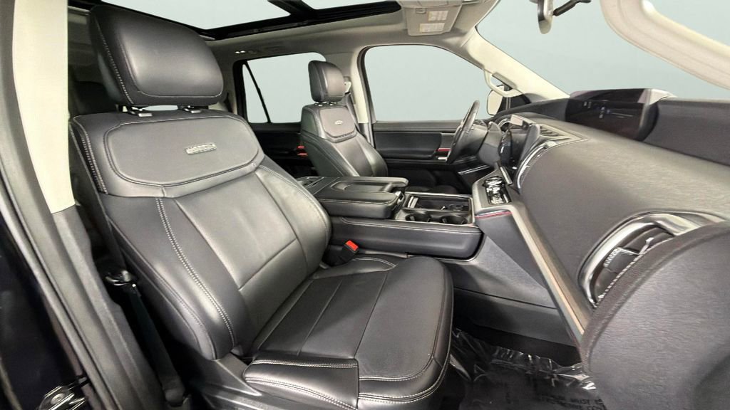 Used 2025 Ford Expedition Max Platinum AWD/4WD image 38