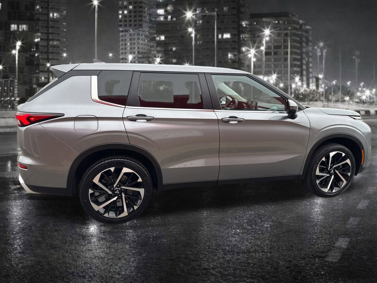 Used 2024 Mitsubishi Outlander SE image 7