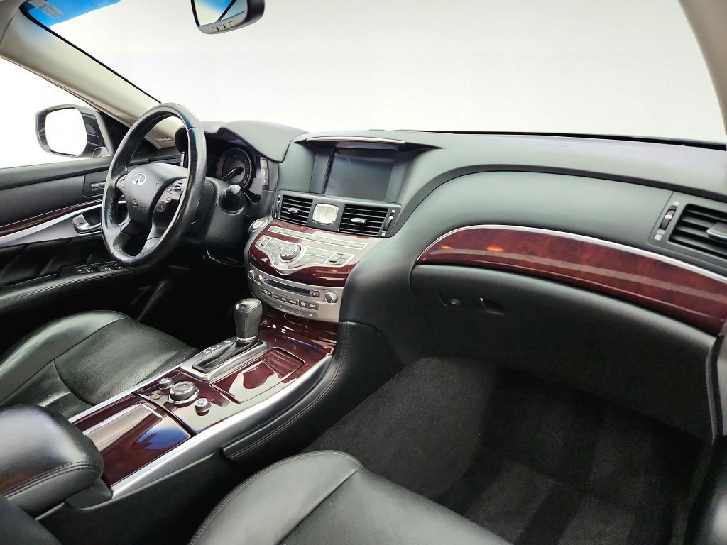 Used 2018 INFINITI Q70 Luxe w/ Proactive Package AWD/4WD image 25