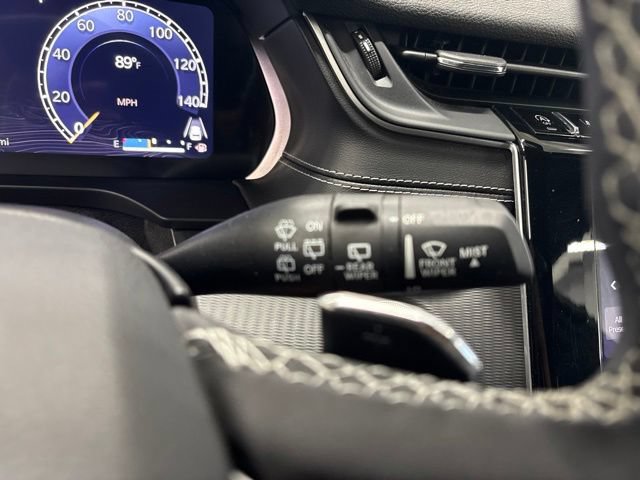 Used 2023 Jeep Grand Cherokee Altitude AWD/4WD image 36