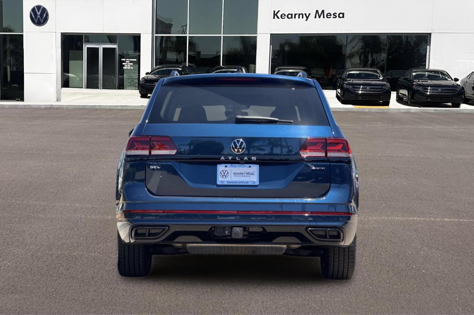 Used 2023 Volkswagen Atlas SEL R-Line AWD/4WD image 5