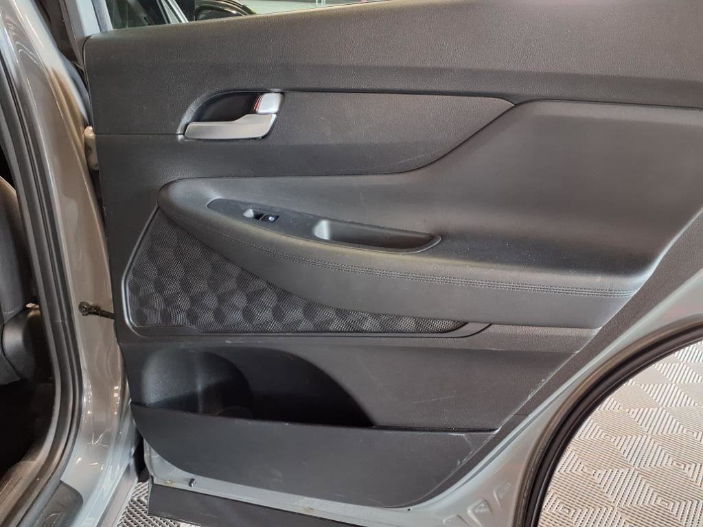 Used 2023 Hyundai Santa Fe SEL image 12