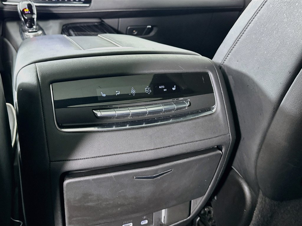 Certified 2023 Cadillac Escalade Sport AWD/4WD image 34