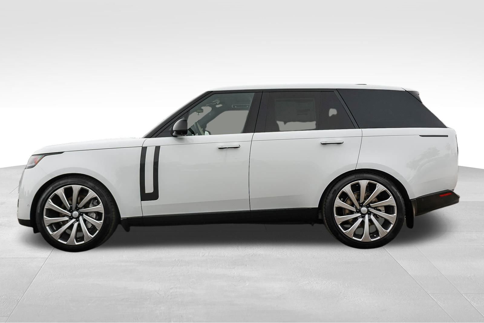 New 2025 Land Rover Range Rover SE image 8