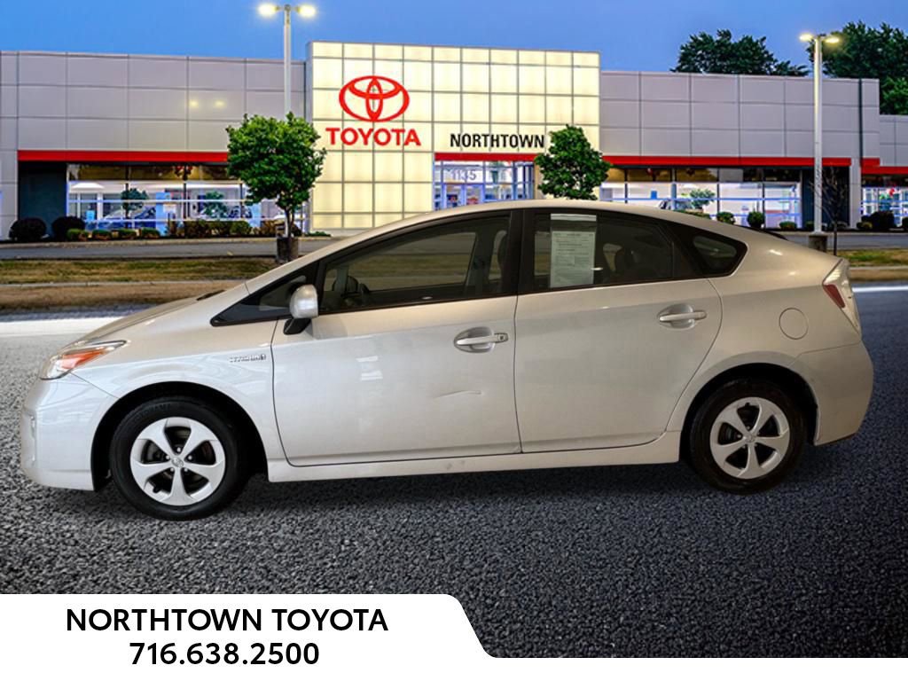 Used 2014 Toyota Prius Two image 2