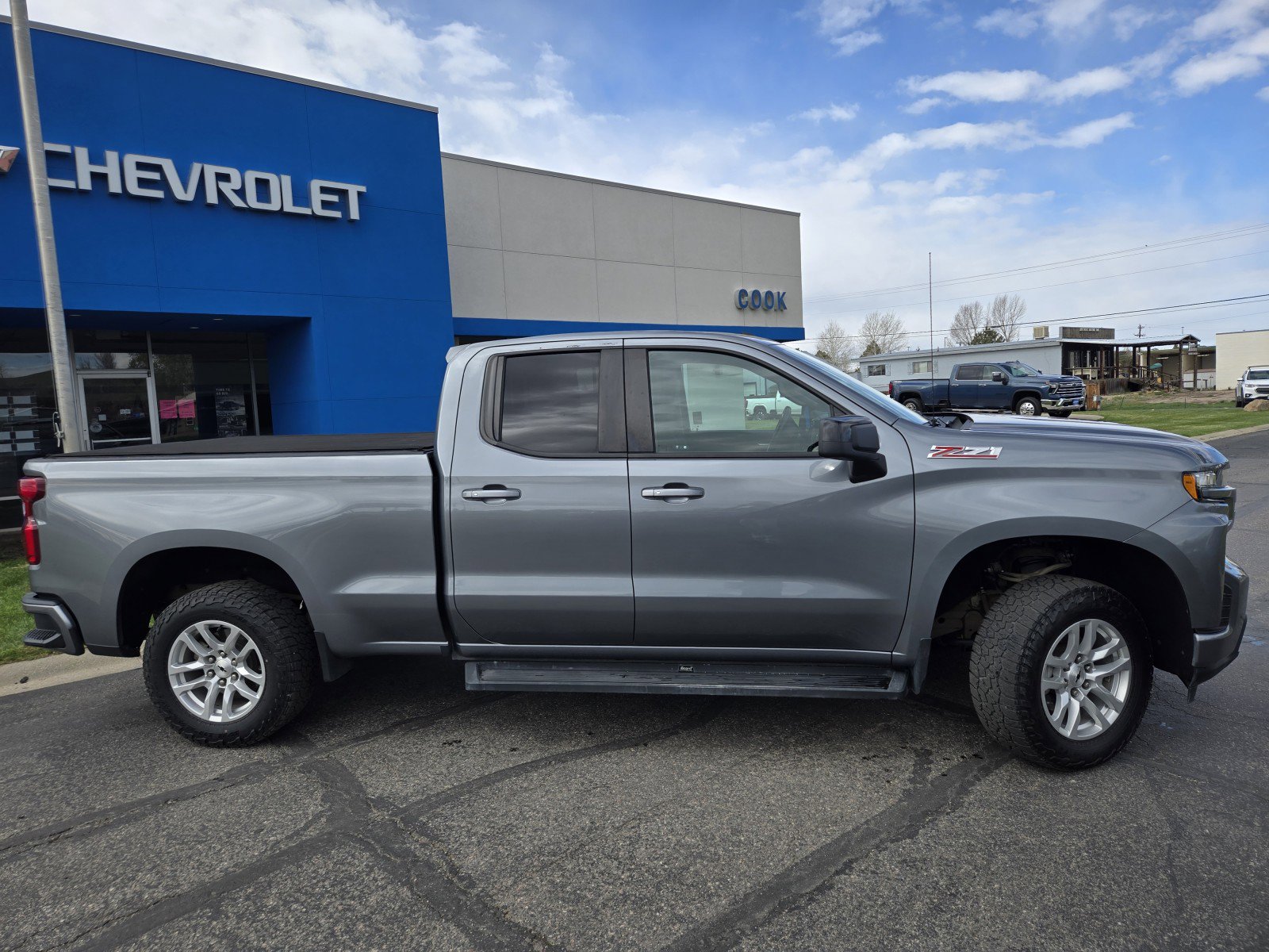 Used 2019 Chevrolet Silverado 1500 RST AWD/4WD image 2
