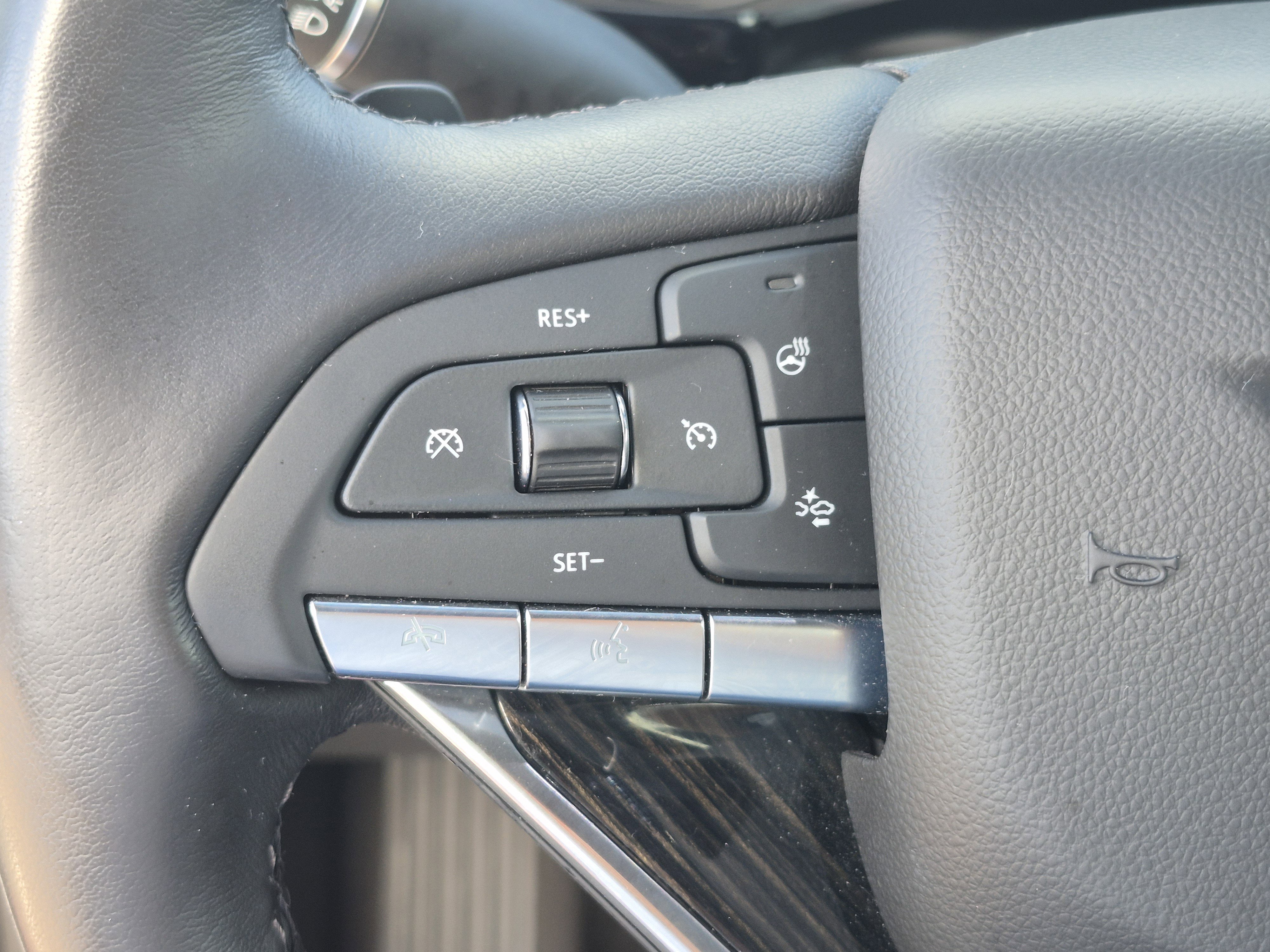 Used 2020 Cadillac XT6 Premium Luxury FWD image 35