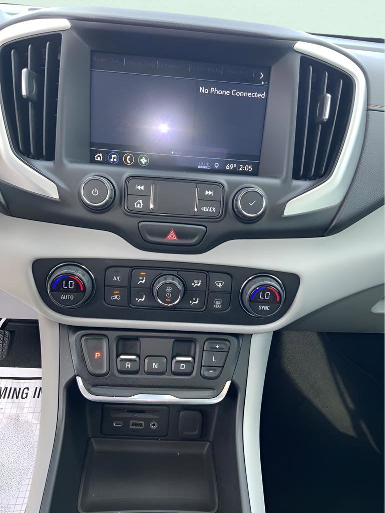 Used 2021 GMC Terrain SLT image 14