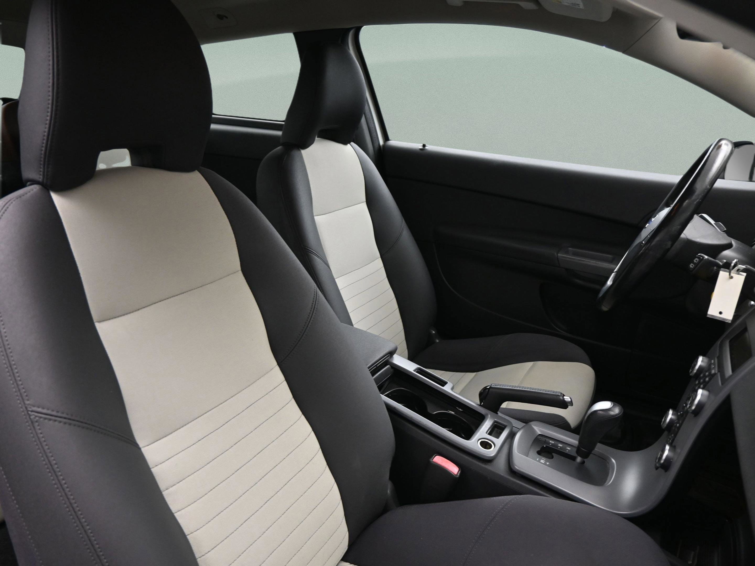 Used 2011 Volvo C30 T5 w/ Climate Pkg image 34