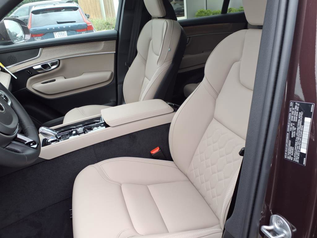 New 2025 Volvo XC90 B5 Core w/ Climate Package image 14