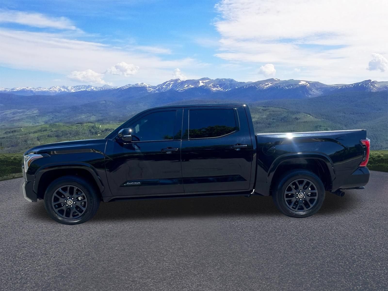 Used 2023 Toyota Tundra Platinum AWD/4WD image 2