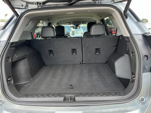 Used 2023 GMC Terrain SLT AWD/4WD image 6