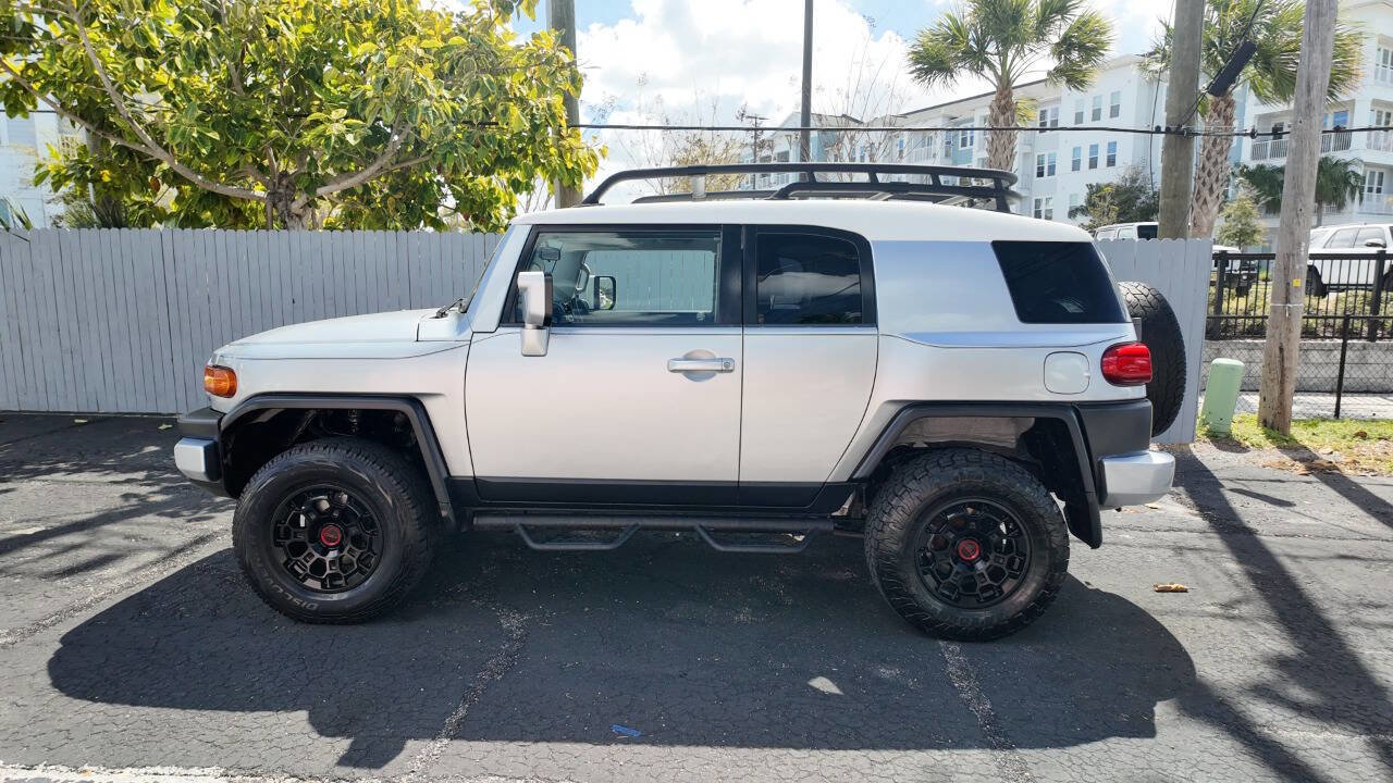 Used 2008 Toyota FJ Cruiser 4WD image 5