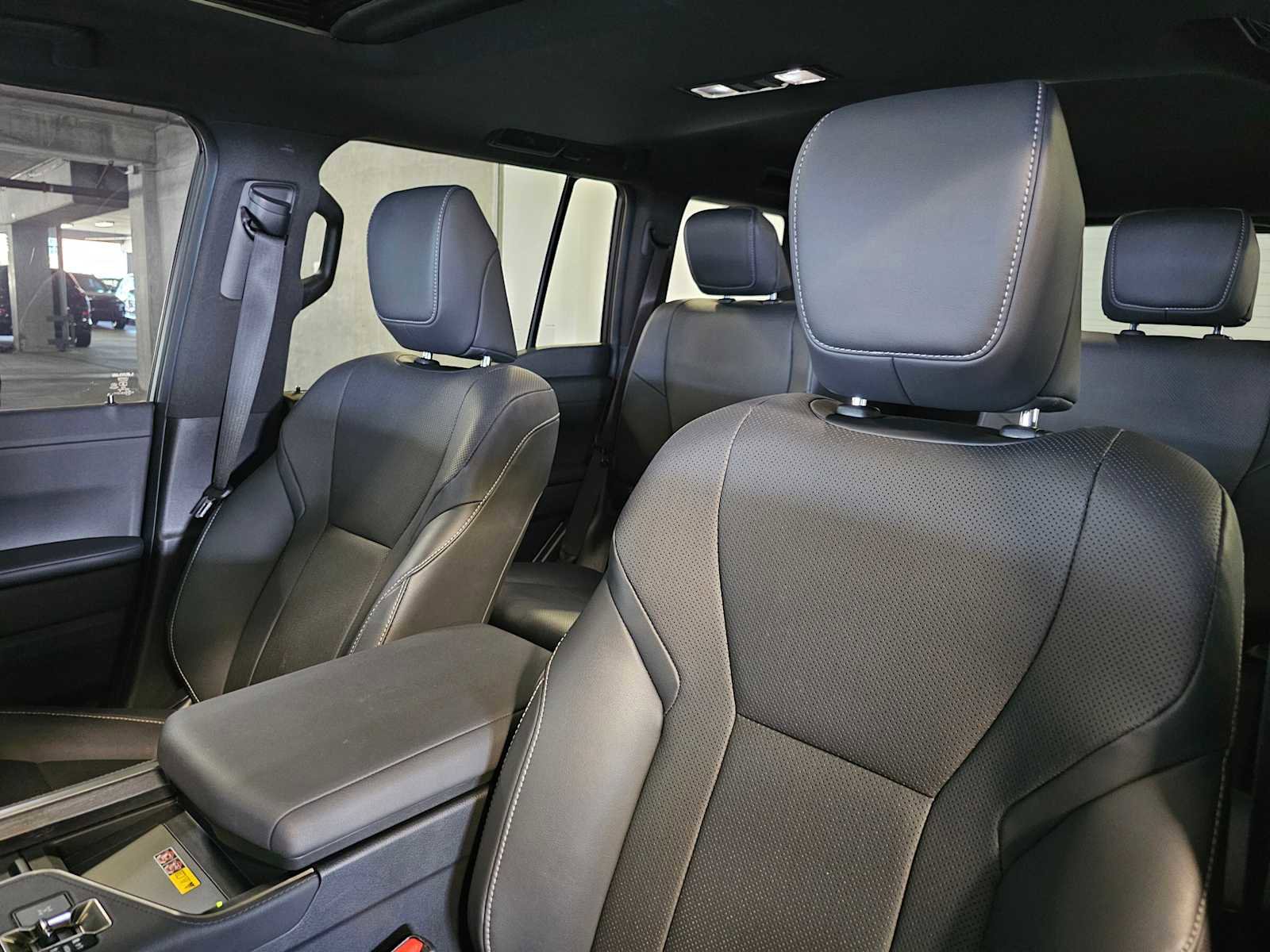 Used 2024 Lexus GX 550 w/ Accessory Package (Z1) image 32
