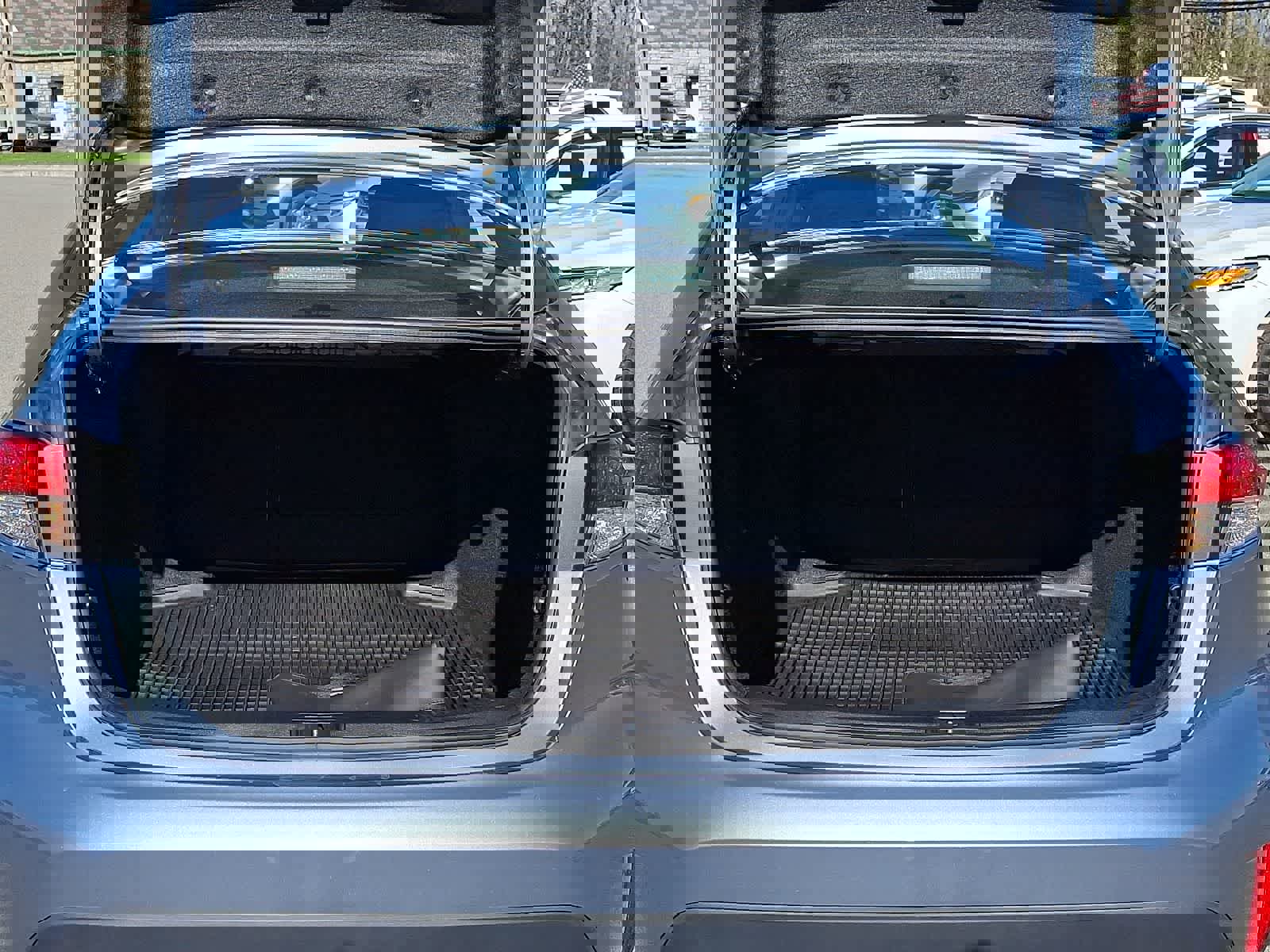 Certified 2025 Toyota Corolla LE w/ LE Premium Package FWD image 31