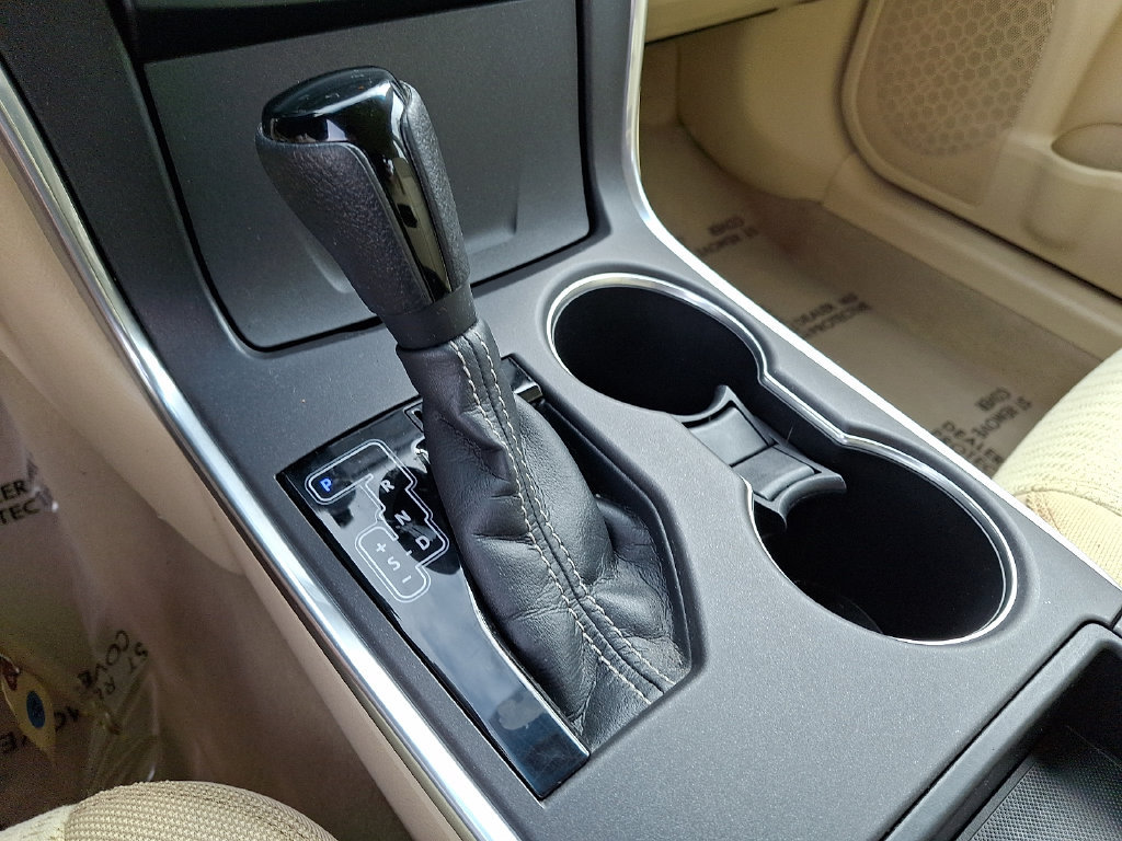 Used 2015 Toyota Camry LE FWD image 16