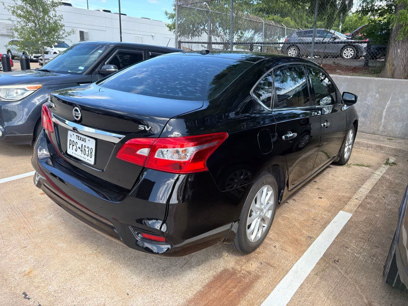 Used 2018 Nissan Sentra SV FWD image 4