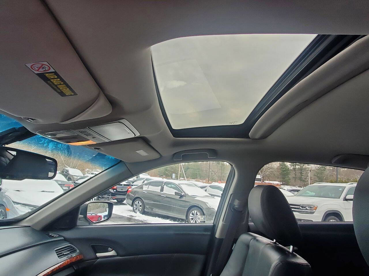 Used 2010 Honda Crosstour EX-L image 16