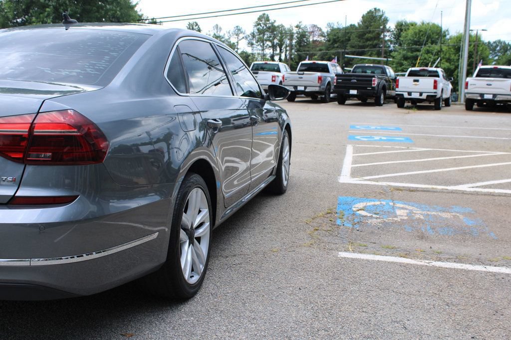 Used 2017 Volkswagen Passat 1.8T SE FWD image 34