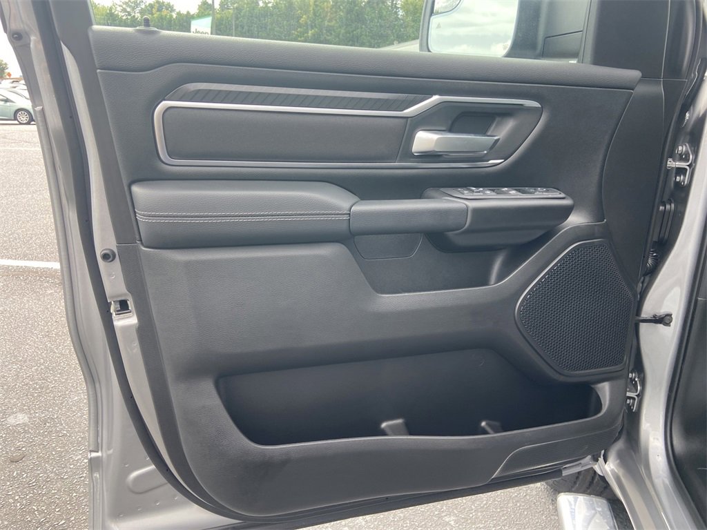 New 2026 RAM 1500 4x4 Crew Cab image 13