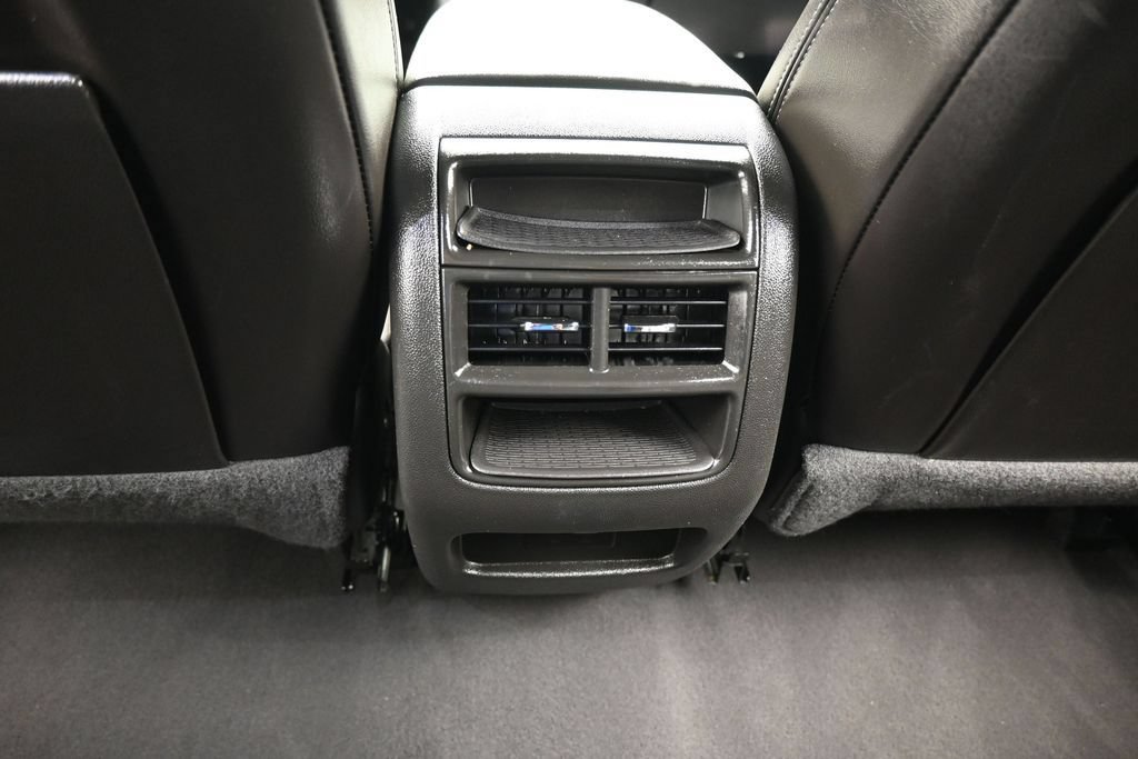 Used 2024 Cadillac XT5 Premium Luxury FWD image 39
