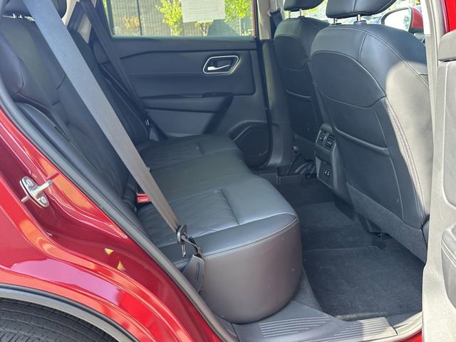 Certified 2025 Nissan Rogue Platinum AWD/4WD image 16