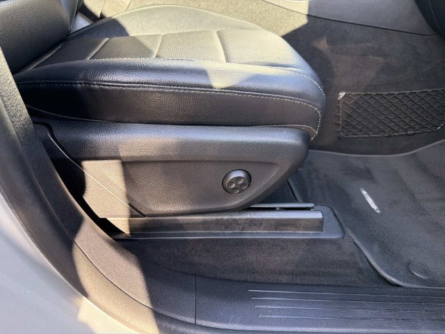 Used 2020 Mercedes-Benz GLE 350 image 16