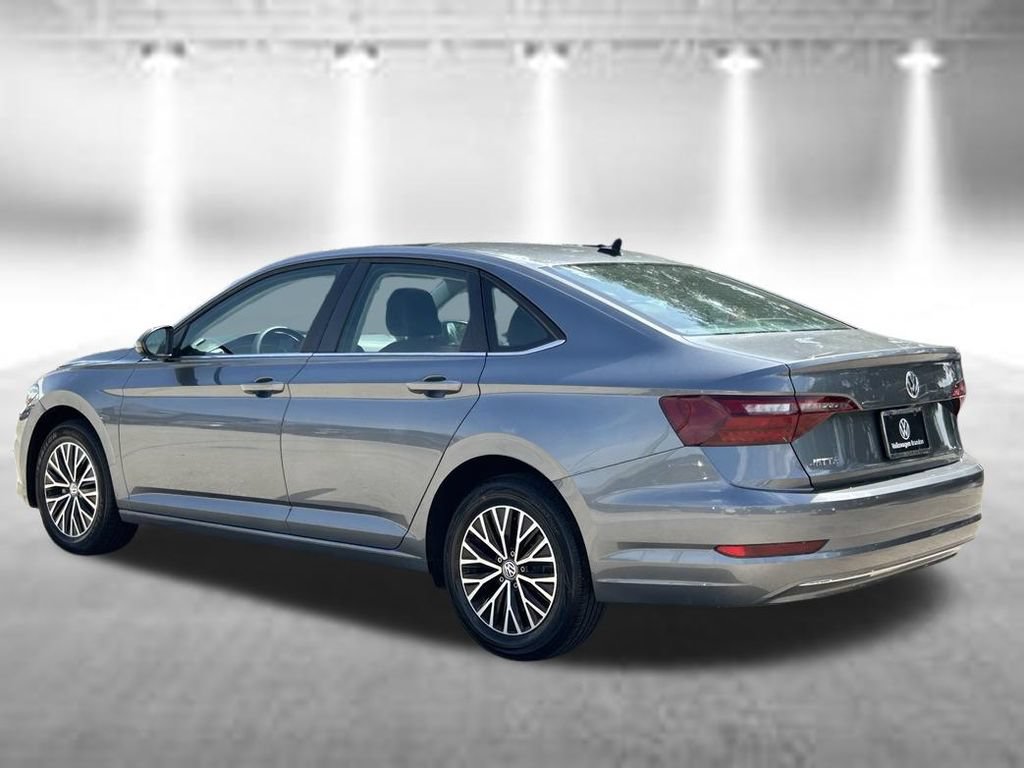 Certified 2021 Volkswagen Jetta SE w/ SE Cold Weather Package FWD image 3