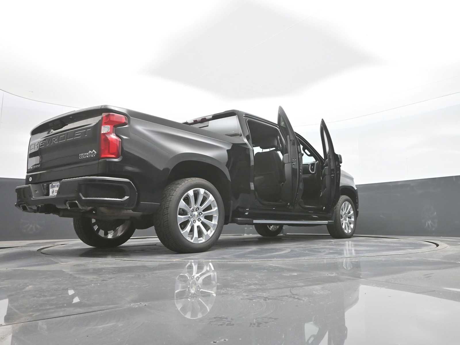 Used 2021 Chevrolet Silverado 1500 High Country w/ Technology Package AWD/4WD image 45