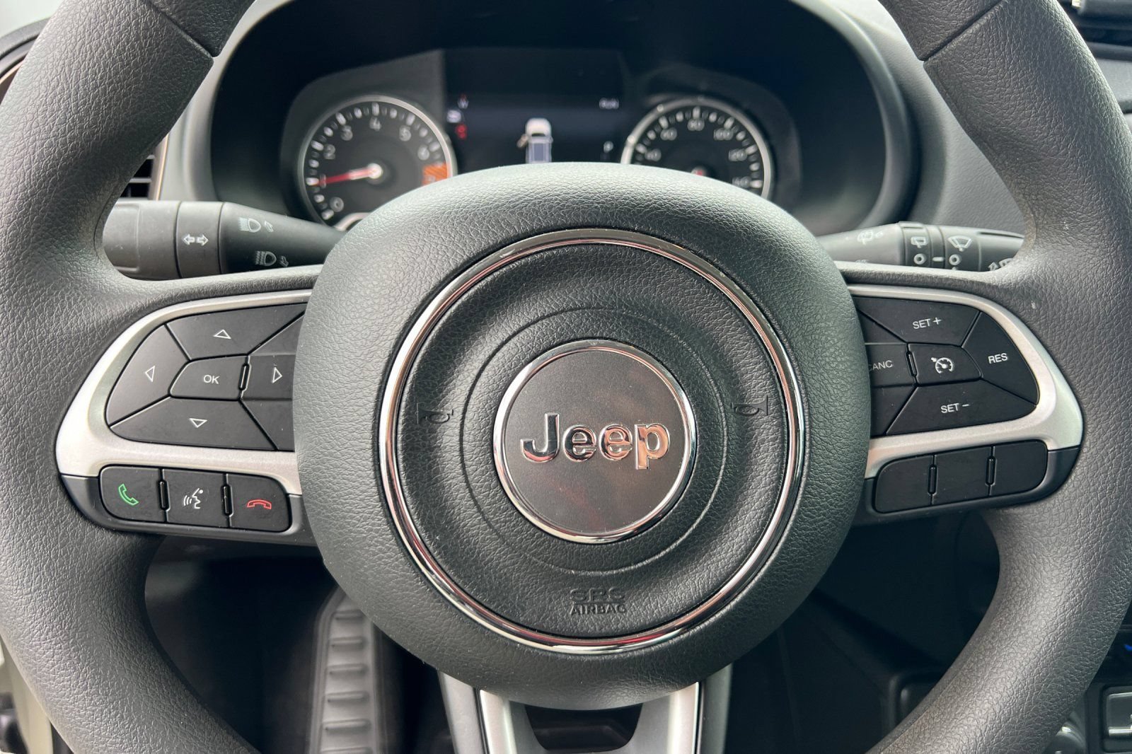 Used 2023 Jeep Renegade Latitude AWD/4WD image 30