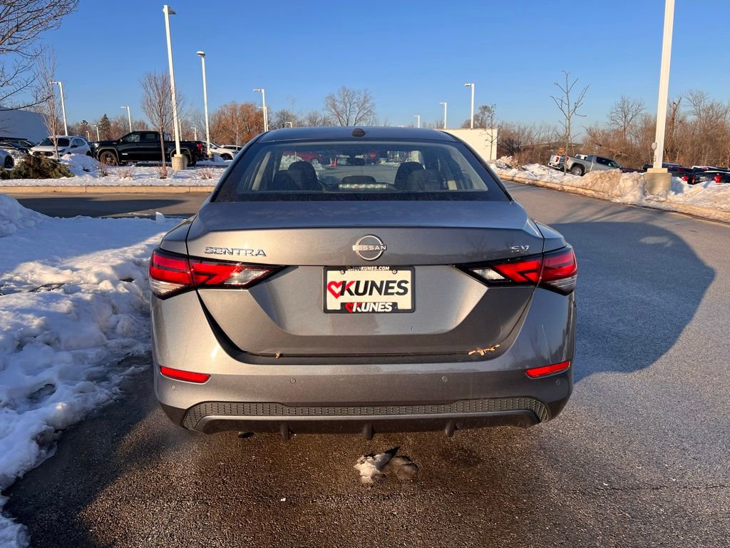 Used 2024 Nissan Sentra SV image 4
