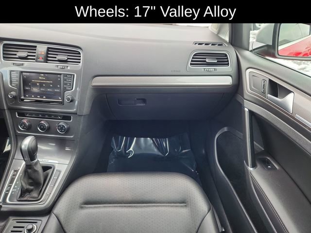 Used 2017 Volkswagen Golf Alltrack S image 23