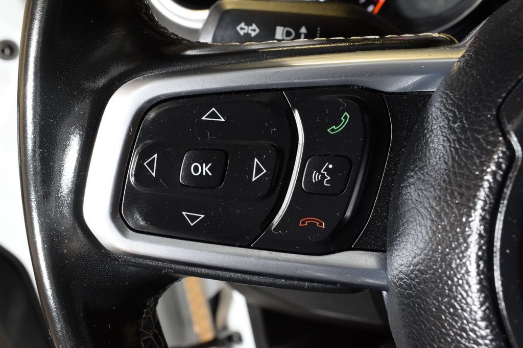 Used 2020 Jeep Wrangler Unlimited Sahara w/ Uconnect 4C Nav & Sound Group AWD/4WD image 21