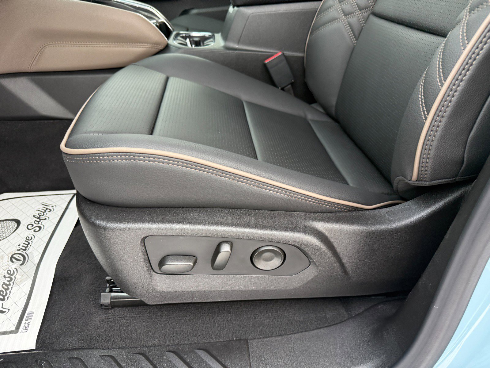 New 2026 GMC Canyon Denali image 24