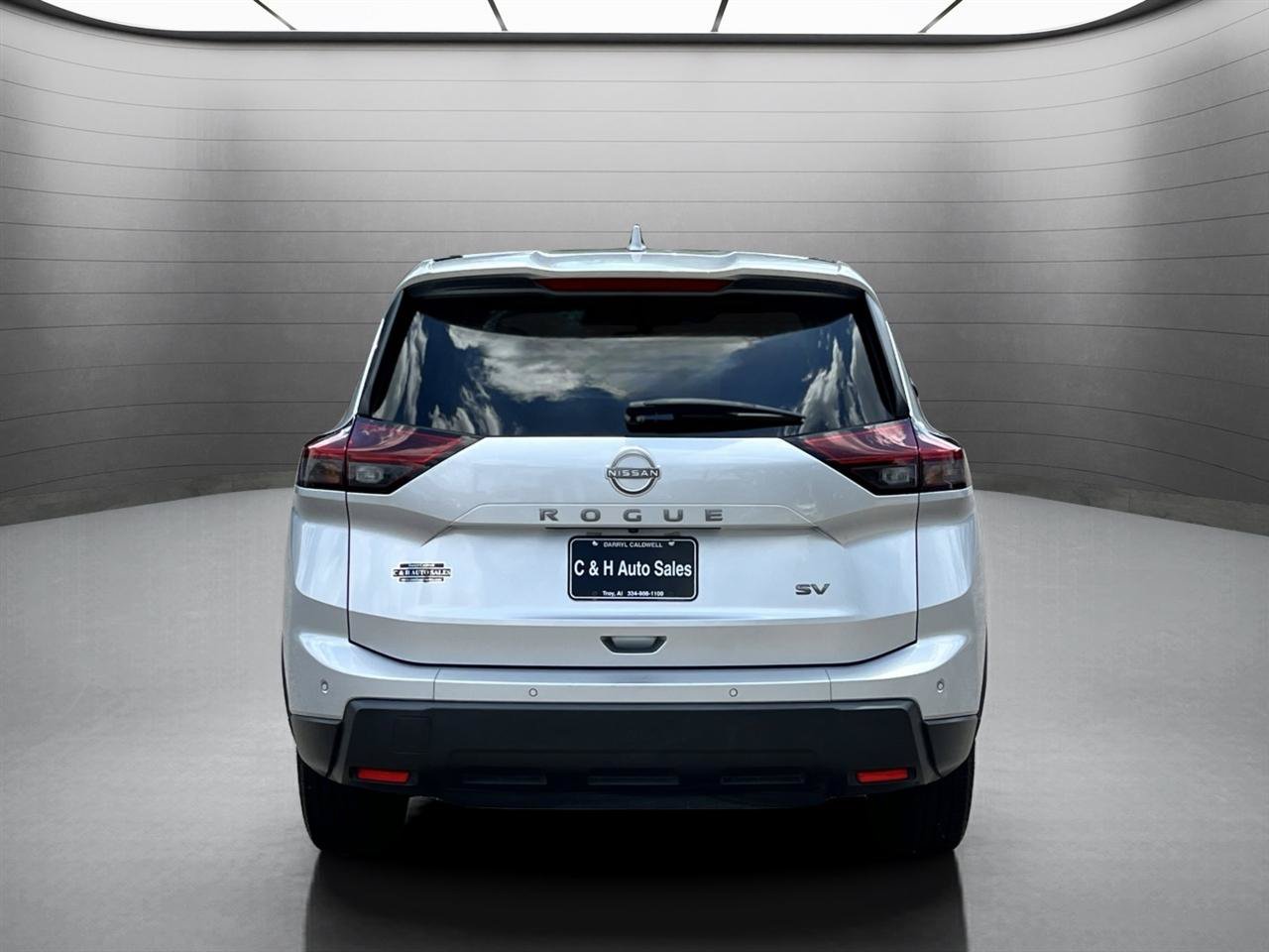 Used 2024 Nissan Rogue SV FWD image 8