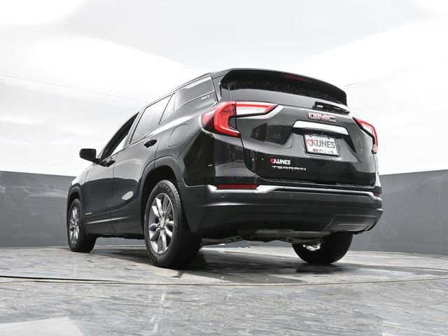 Used 2023 GMC Terrain SLT image 48