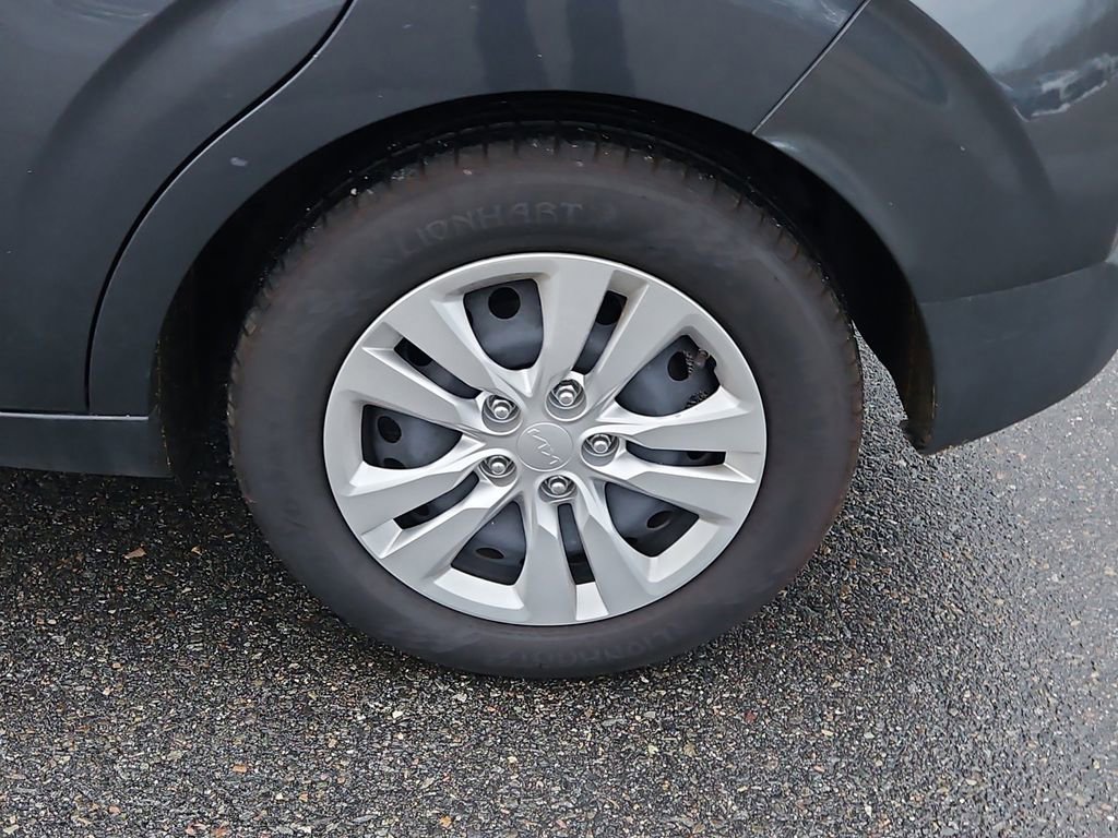 Used 2022 Kia Soul LX image 8