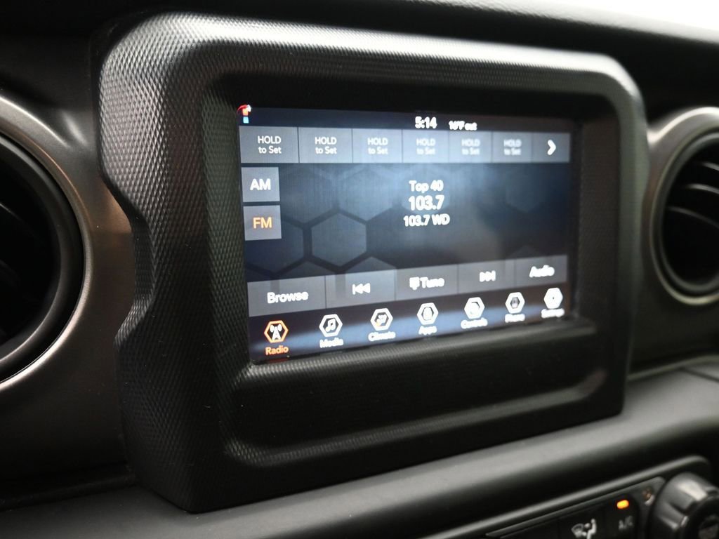 Used 2023 Jeep Gladiator Sport image 12