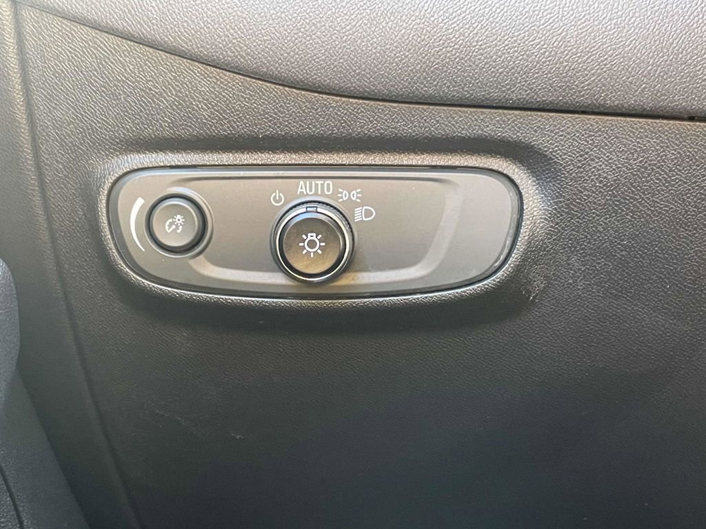 Used 2022 Chevrolet Equinox LT image 29