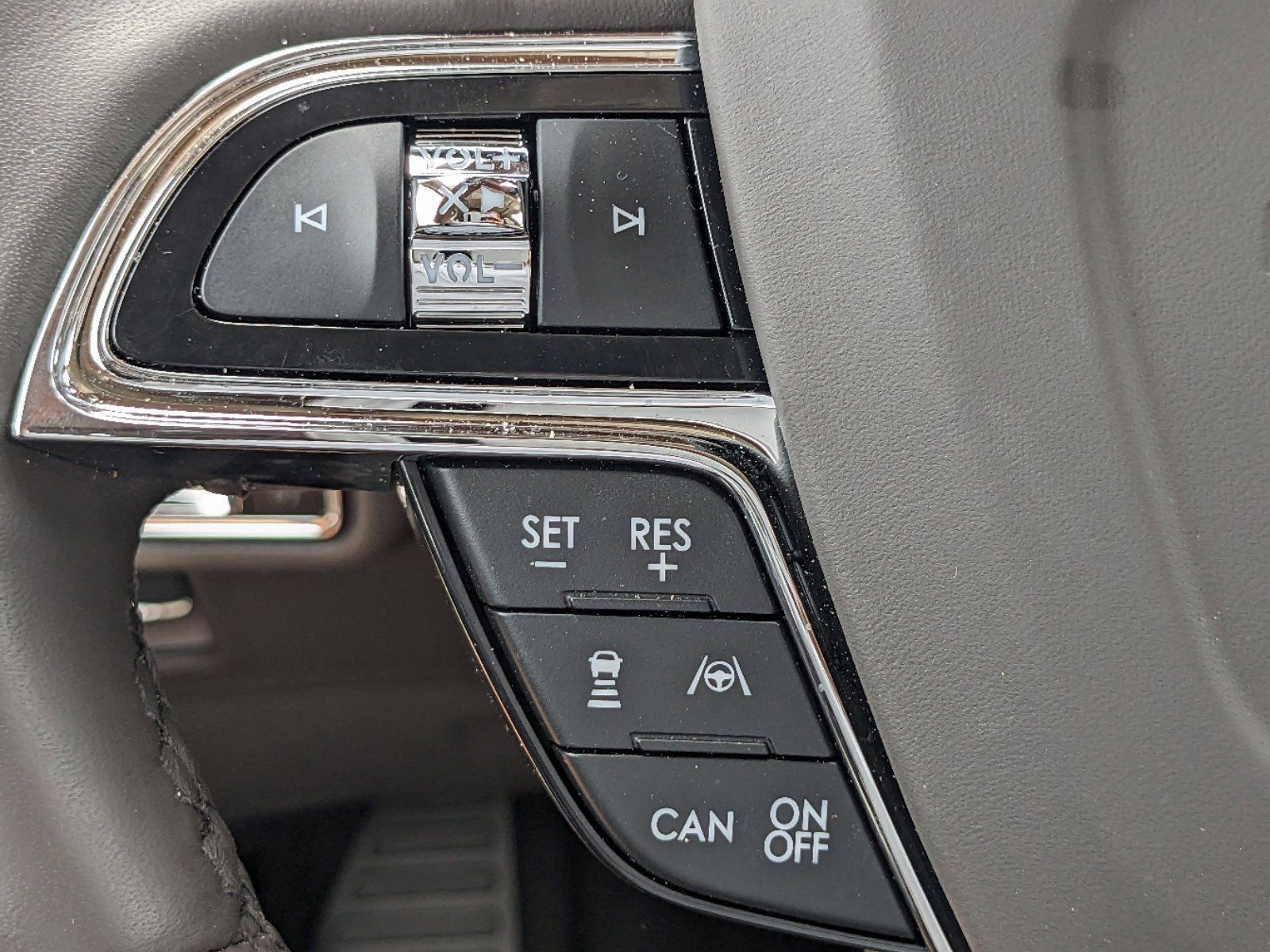 Certified 2023 Lincoln Nautilus Reserve w/ Equipment Group 202A image 26