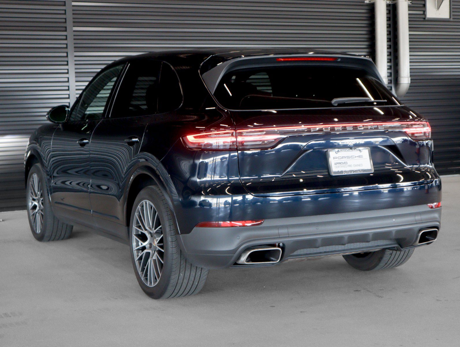 Certified 2023 Porsche Cayenne AWD/4WD image 3