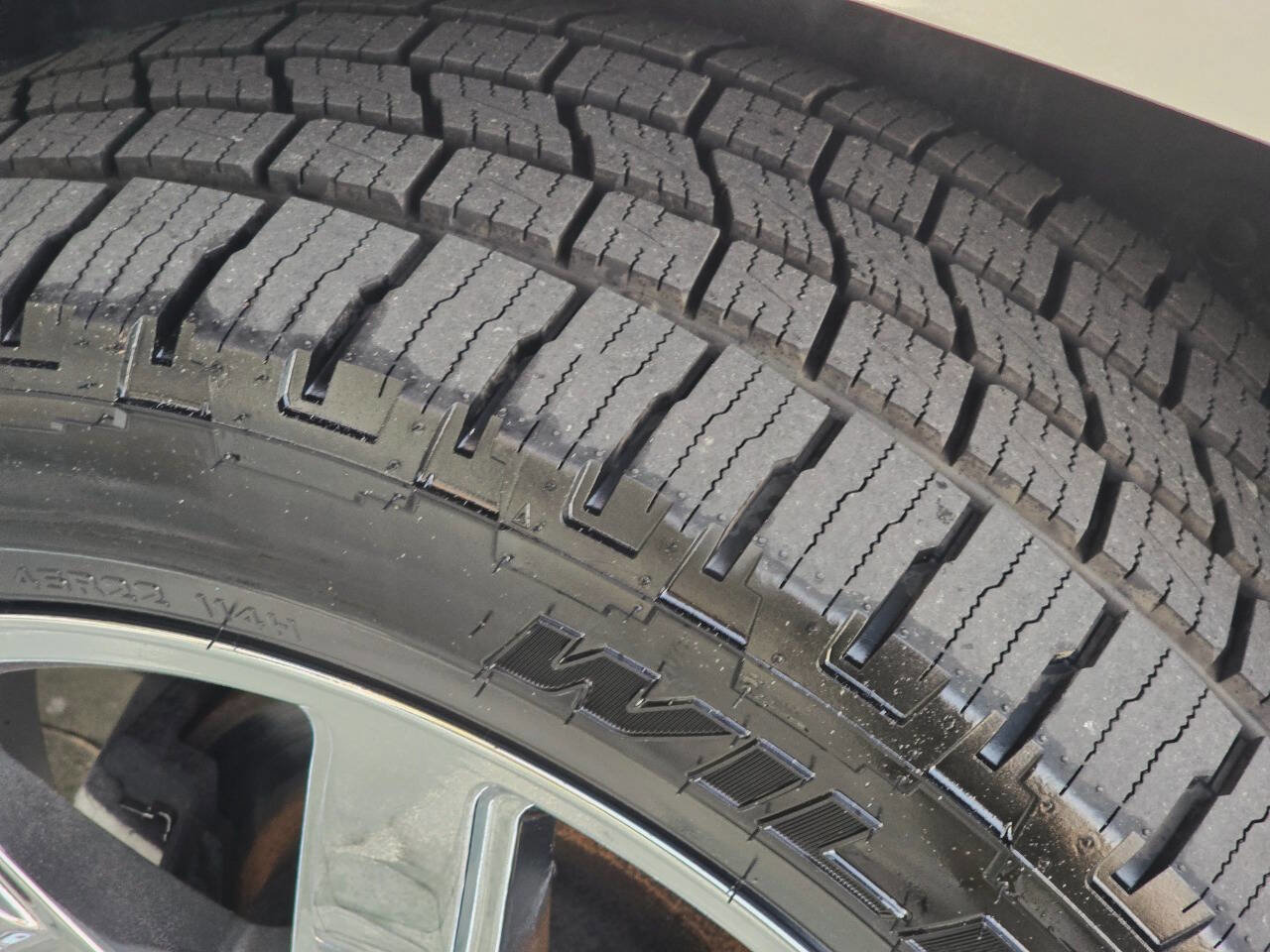 Used 2007 Cadillac Escalade EXT w/ Information Package image 33