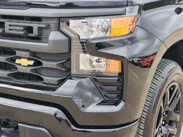 Used 2026 Chevrolet Silverado 1500 Custom RWD image 17
