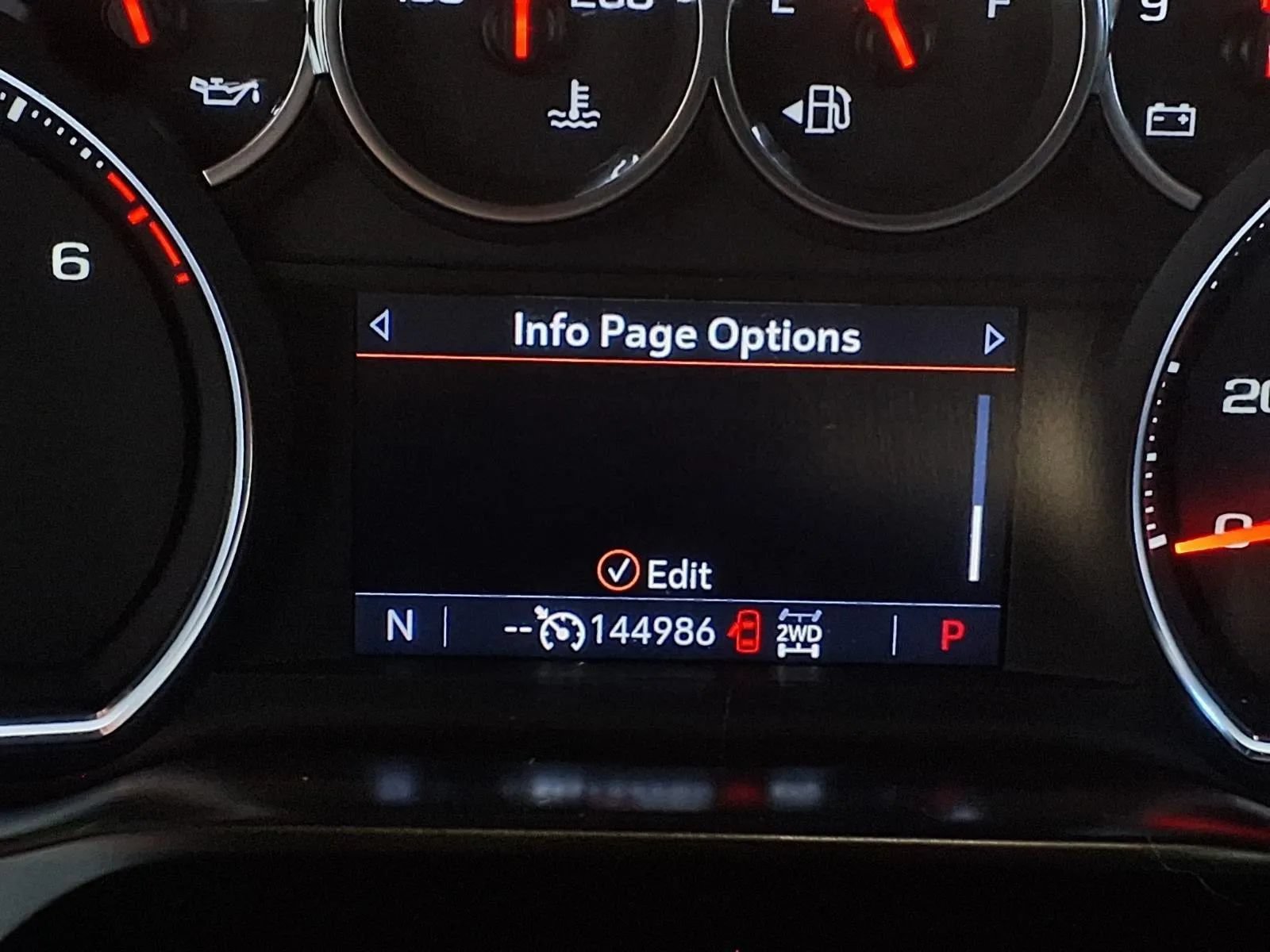 Used 2020 Chevrolet Silverado 1500 LTZ w/ LTZ Convenience Package AWD/4WD image 26