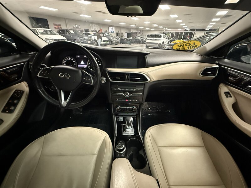 Used 2019 INFINITI QX30 w/ Cargo Package FWD image 12