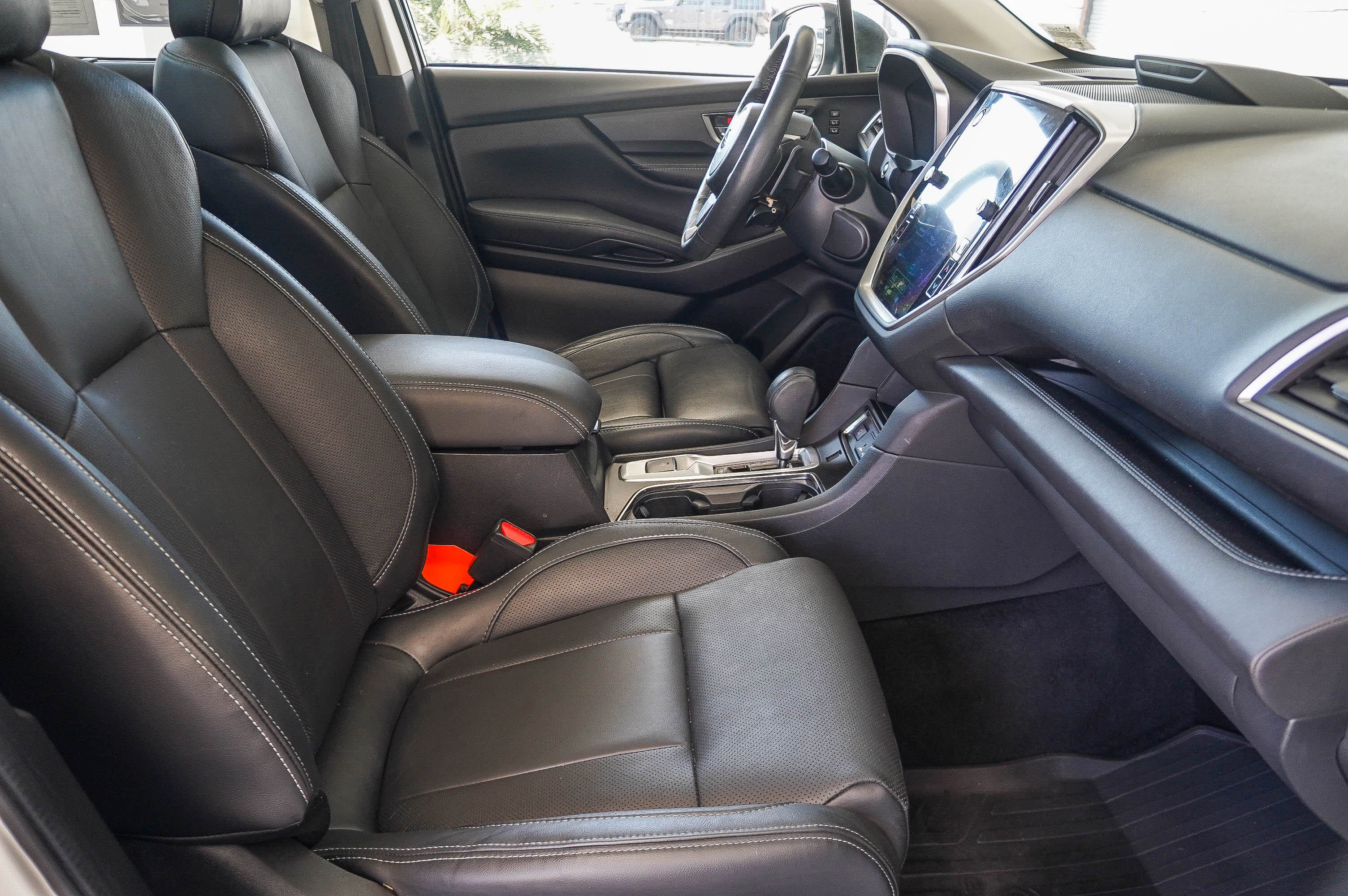 Used 2024 Subaru Ascent Limited w/ Technology Package AWD/4WD image 19